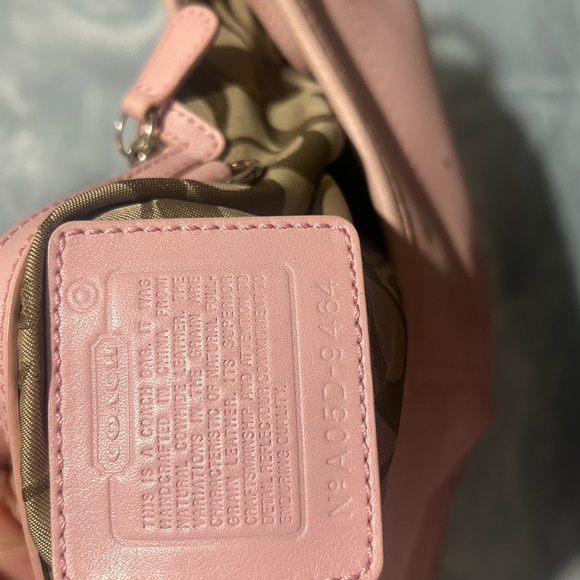 Vintage Coach Soho Pink Hobo Bag - Picture 8 of 12